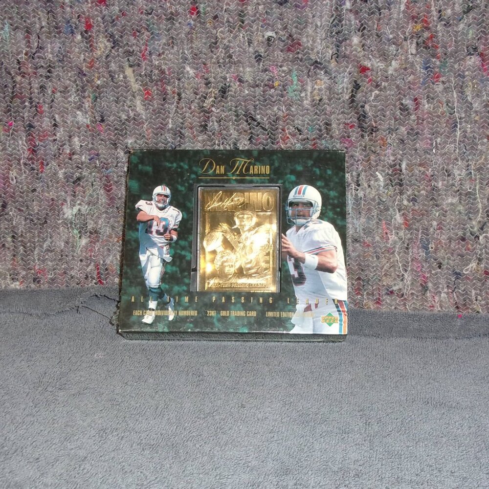 VINTAGE DAN MARINO UPPER DECK GOLD CARD NEW IN BOX